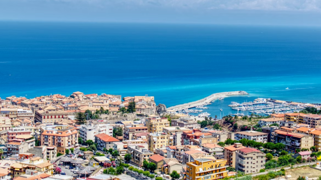Blick auf Tropea, Foto: Nemanja Peric / Unsplash