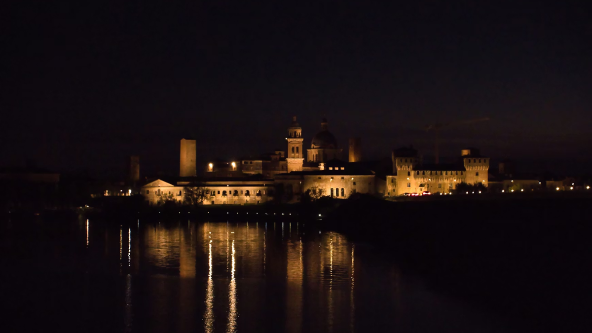 Mantua bei Nacht, Foto: Francesco Bonistalli / Unsplash